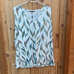 Cozy Casual White V-Neck Tank with Multicolor Leaf Print